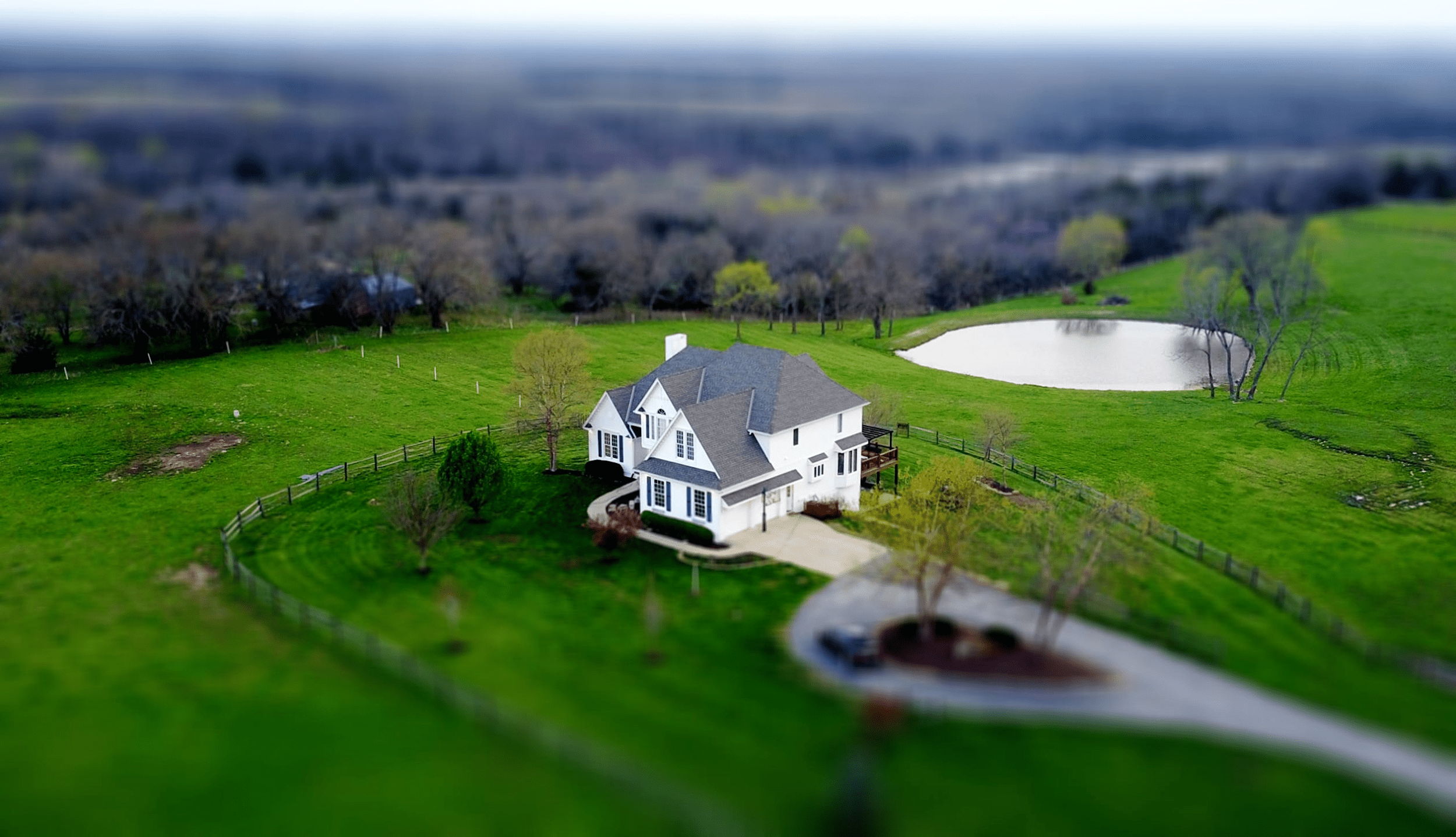1. Tips for Househunting during the pandemi - Image via Pexels